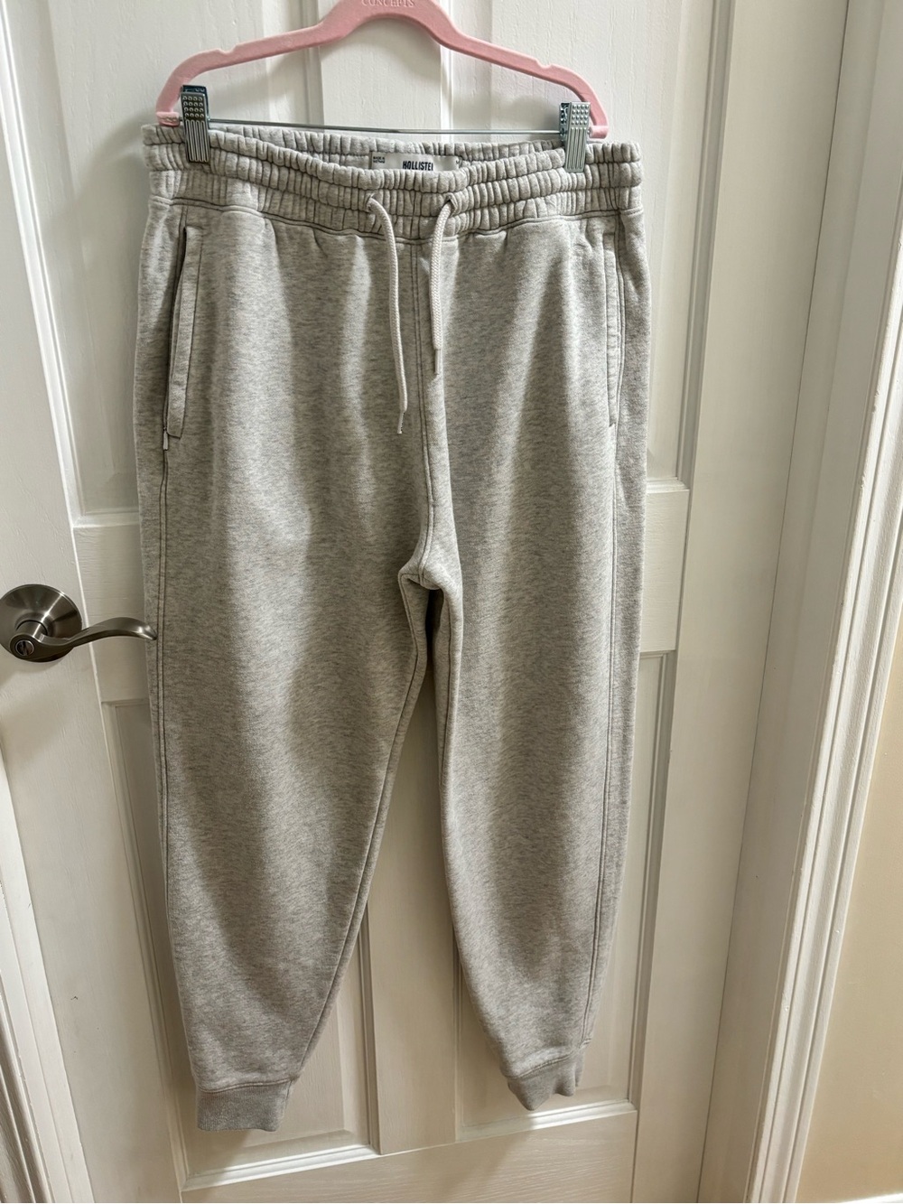 Men’s Heather Grey Hollister Joggers size Medium
